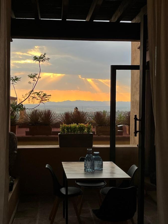 Cousy Condo In The Historic Center Of San Miguel De Allende, Incredible View, Pool, Bbq, 3 Blocks From The Main Parish 산미겔데아옌데 외부 사진